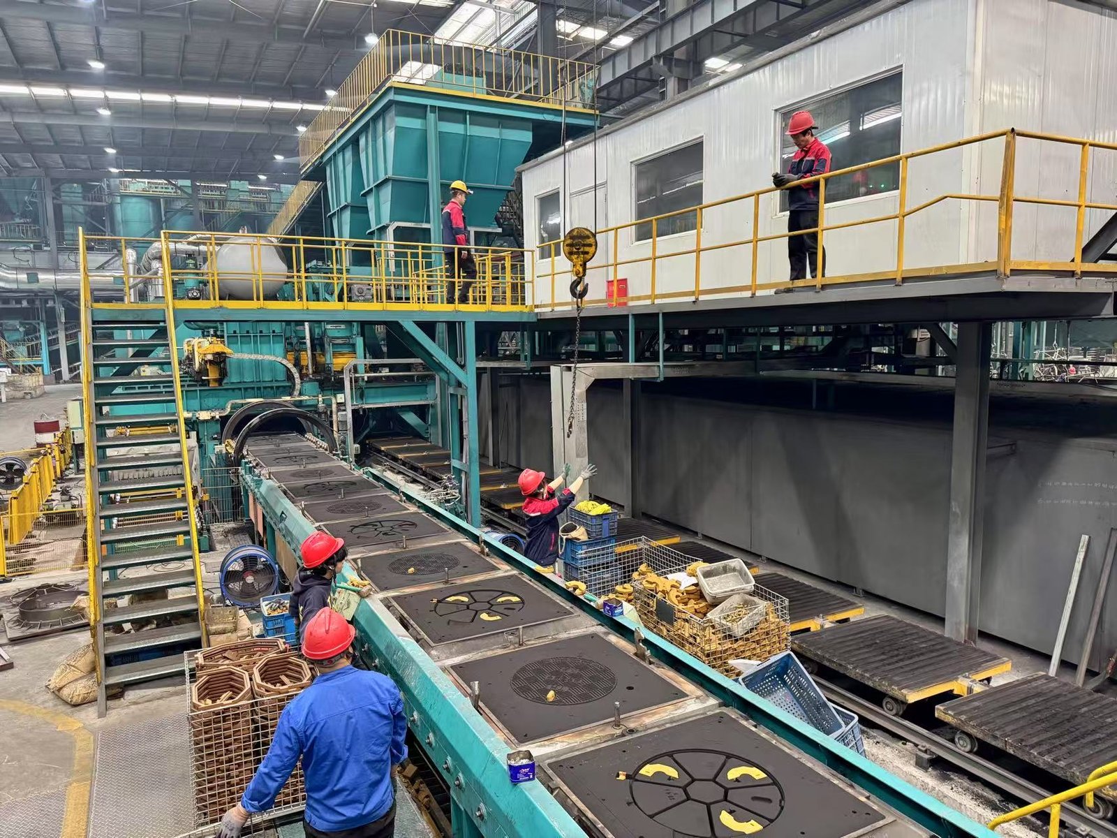 Ductile Iron Manhole Covers vs. Composite Covers: How to Choose for Your Project