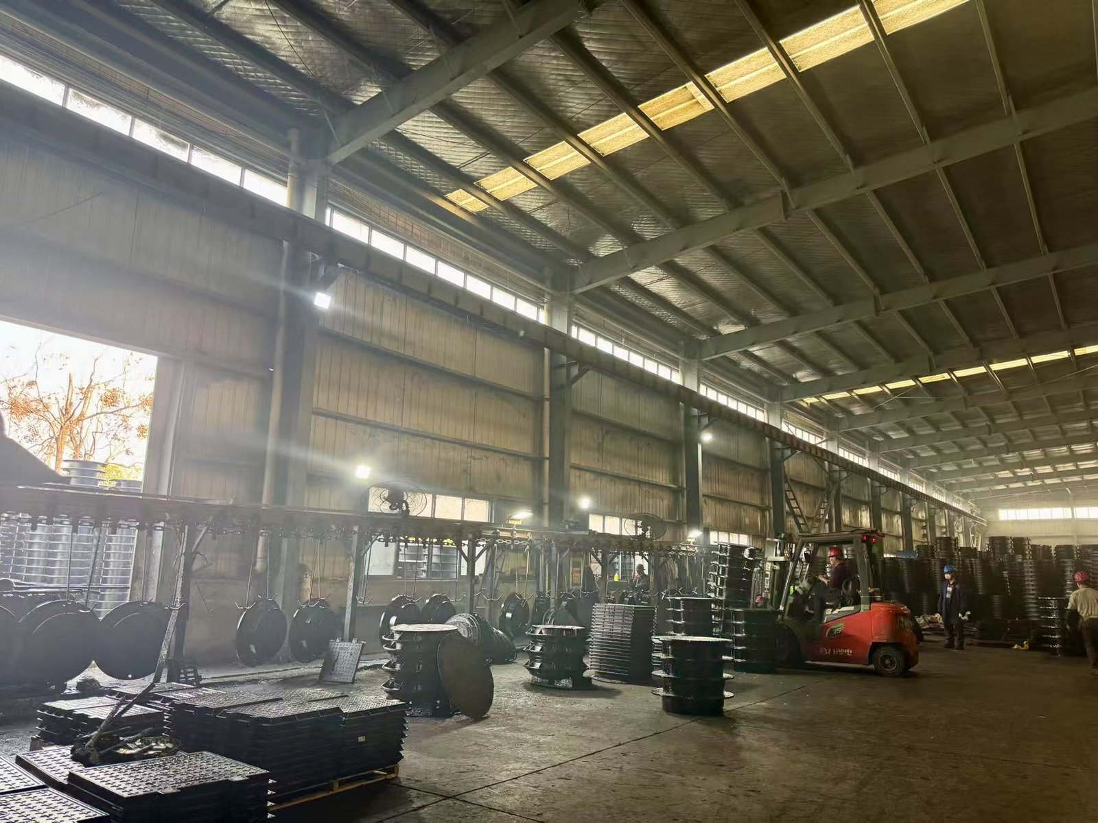 lzbmetal Professional Ductile Iron Manhole Covers Debut at VIETBUILD HCMC 2025