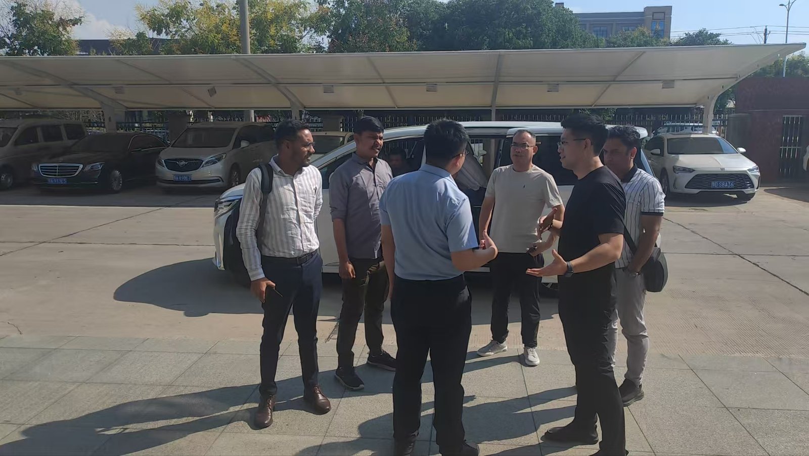 Indian Clients Favor lzbmetal, Manhole Cover Products Sell Well in Overseas Markets