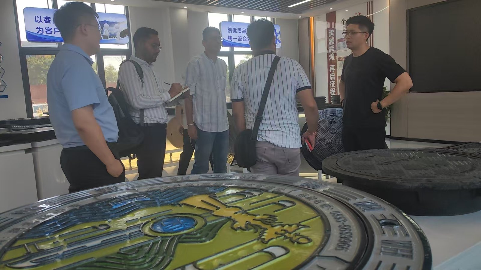 lzbmetal Manhole Covers Exported to Saudi Arabia: Chinese Manufacturing Sets Sail in the Middle East Market