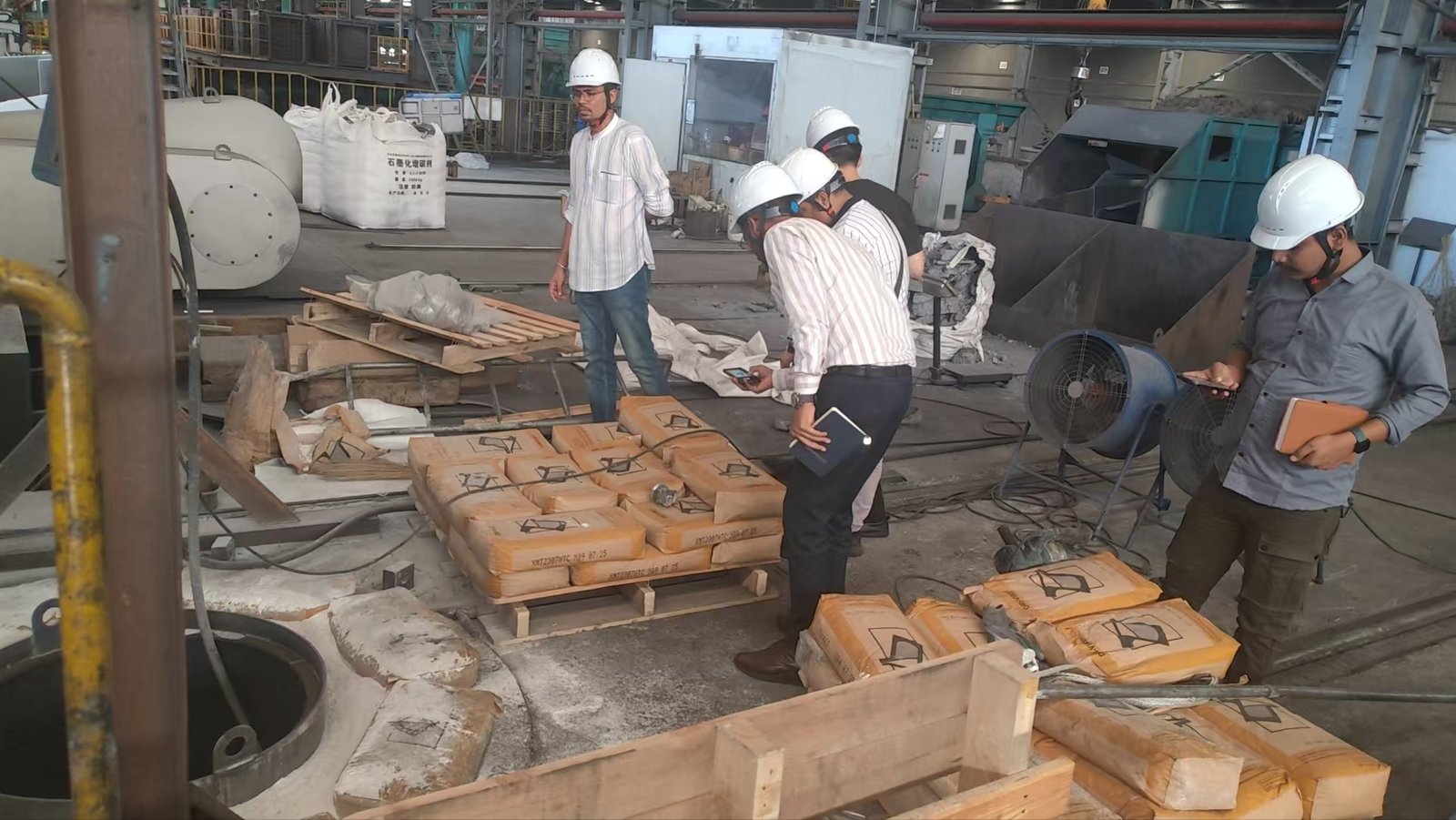 Hubei LuZhongBao 700×800×120 Ductile Iron Square-Outer/Round-Inner Manhole Cover: Exceptional Performance Sets Industry Benchmark